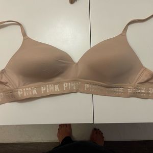 PINK Victoria’s Secret Nude 36B Wireless Lightly Lined Wear Everywhere B…